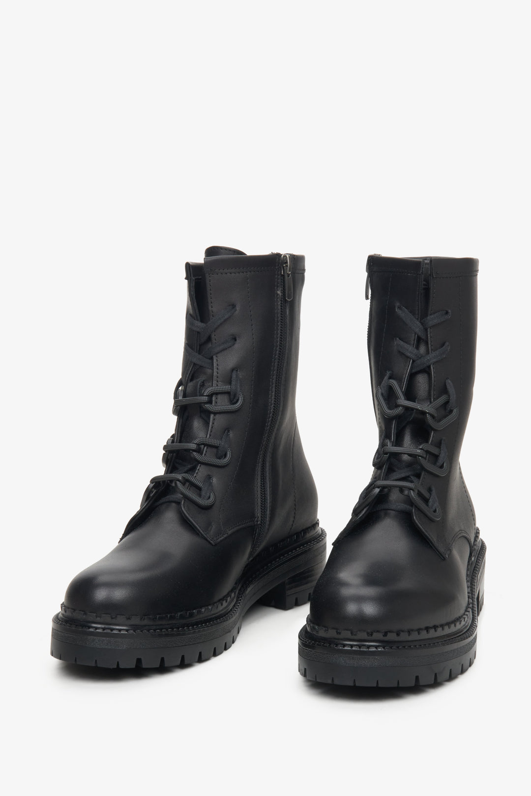 Women's black leather ankle boots Estro,