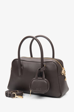Elegant dark brown women's handbag by Estro, crafted from genuine leather in a timeless boxy style.