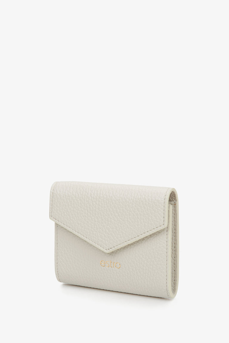 Estro milky-beige leather women's wallet.