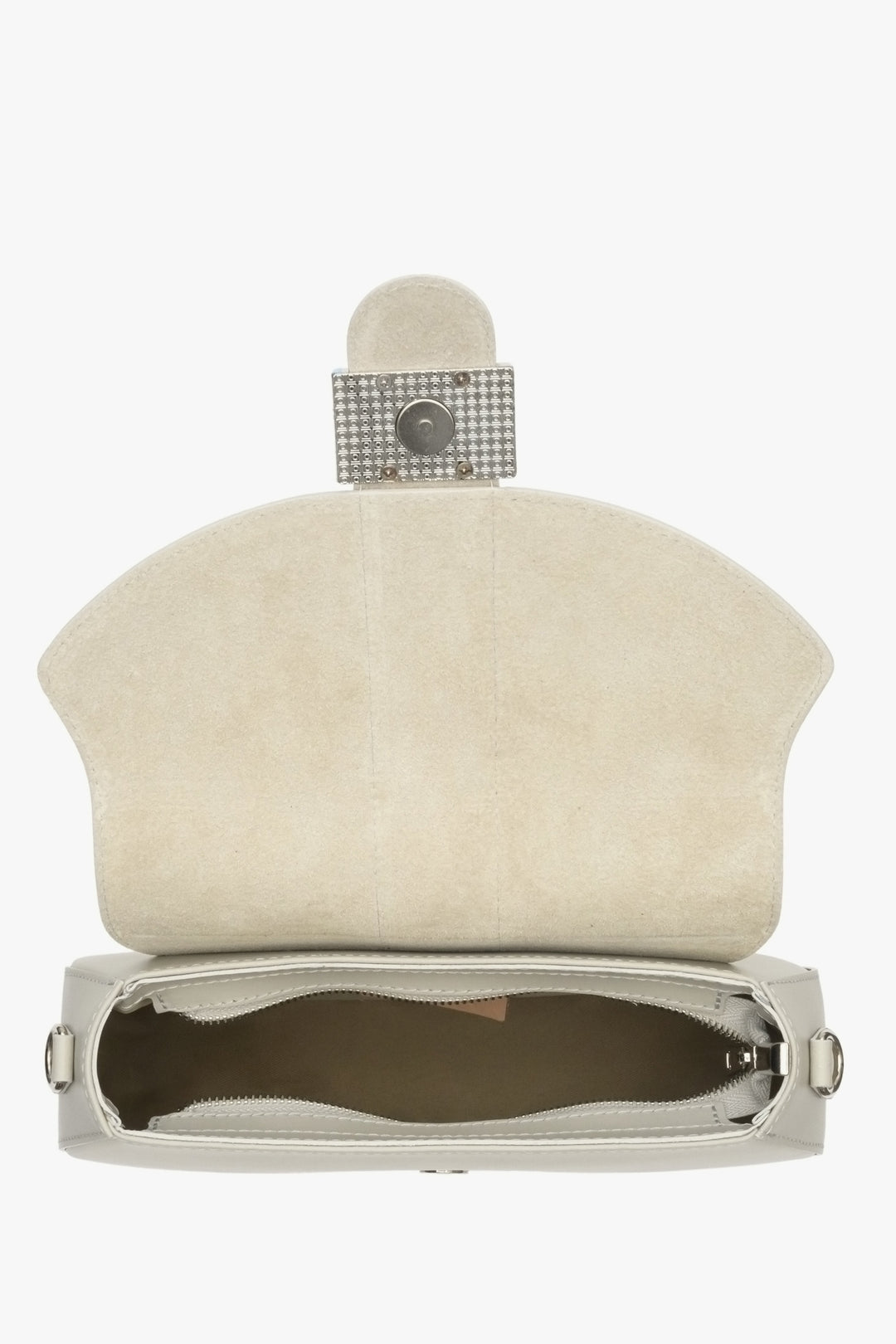 Medium-sized women's light beige leather handbag by Estro - interior view of the model.
