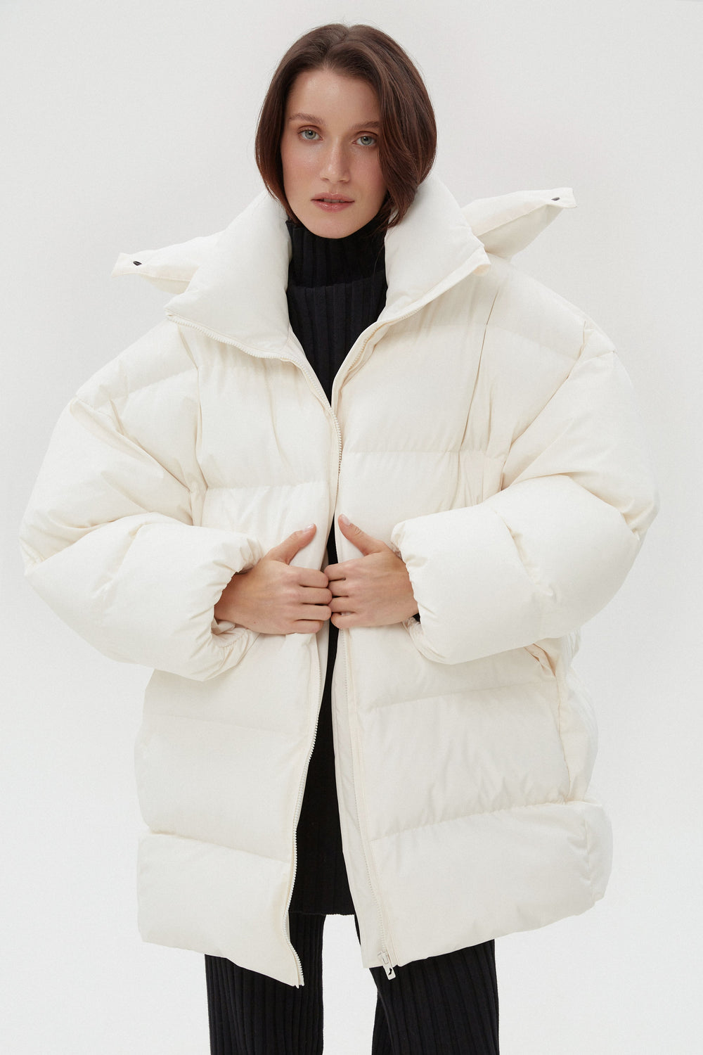 Women's Light Beige Quilted Puffer Jacket with a High Collar Estro ER00116216.