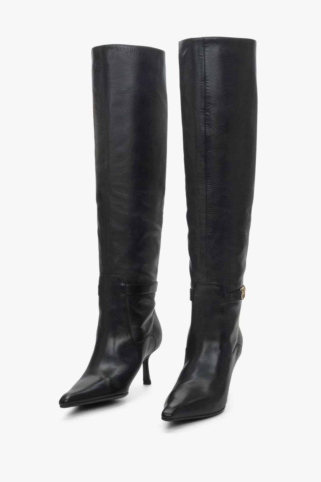 Women's high black boots by Estro made of genuine leather - close-up on the front of the model.
