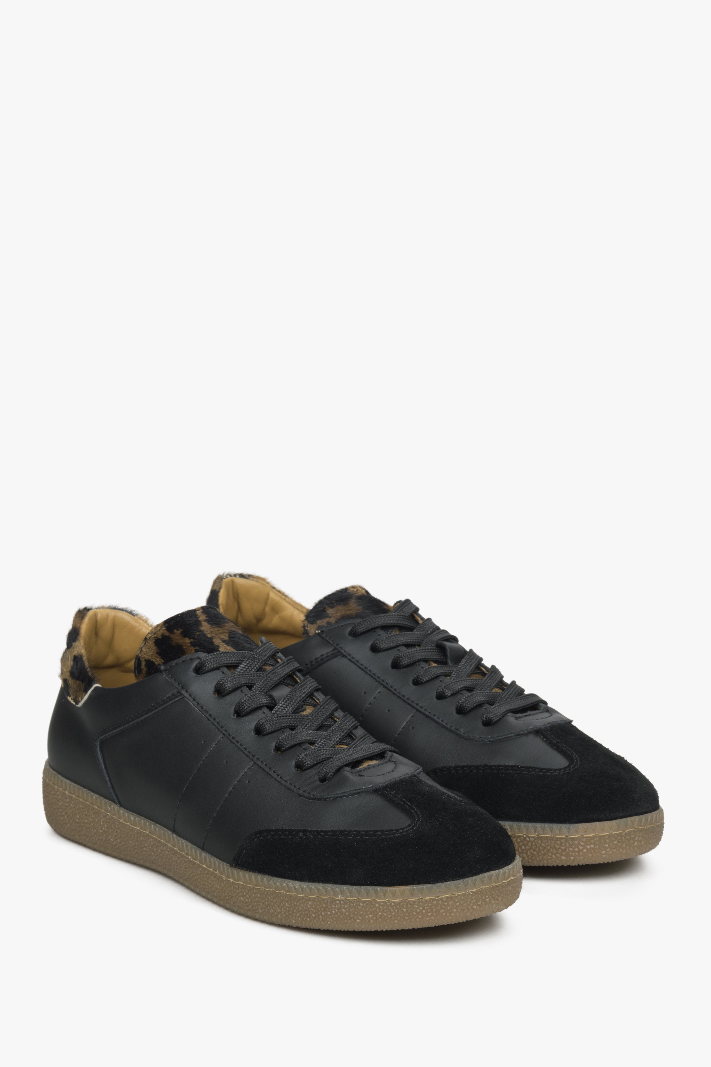 Estro leather women's black sneakers.