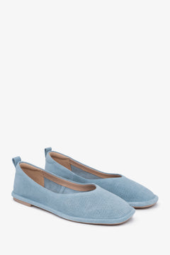 Women's ballet flats by Estro in blue, made of soft genuine perforated velour.