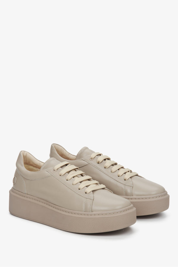 Women's Beige Sneakers made of Genuine Leather Estro ER00110374.