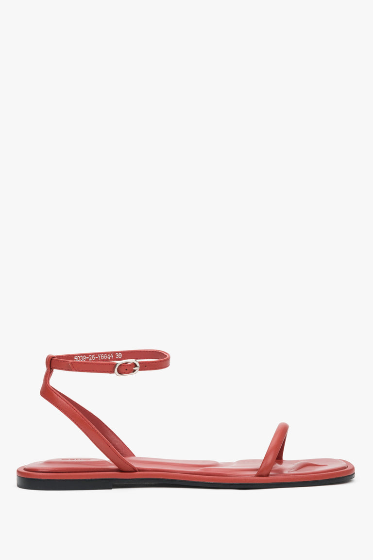 Red Leather Women’s Flat Sandals Estro ER00119696.