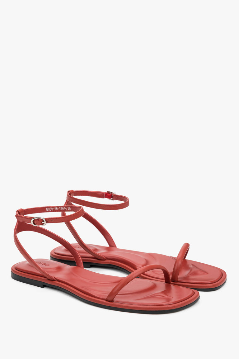 Red women’s sandals with thin straps – 100% genuine leather – Estro.