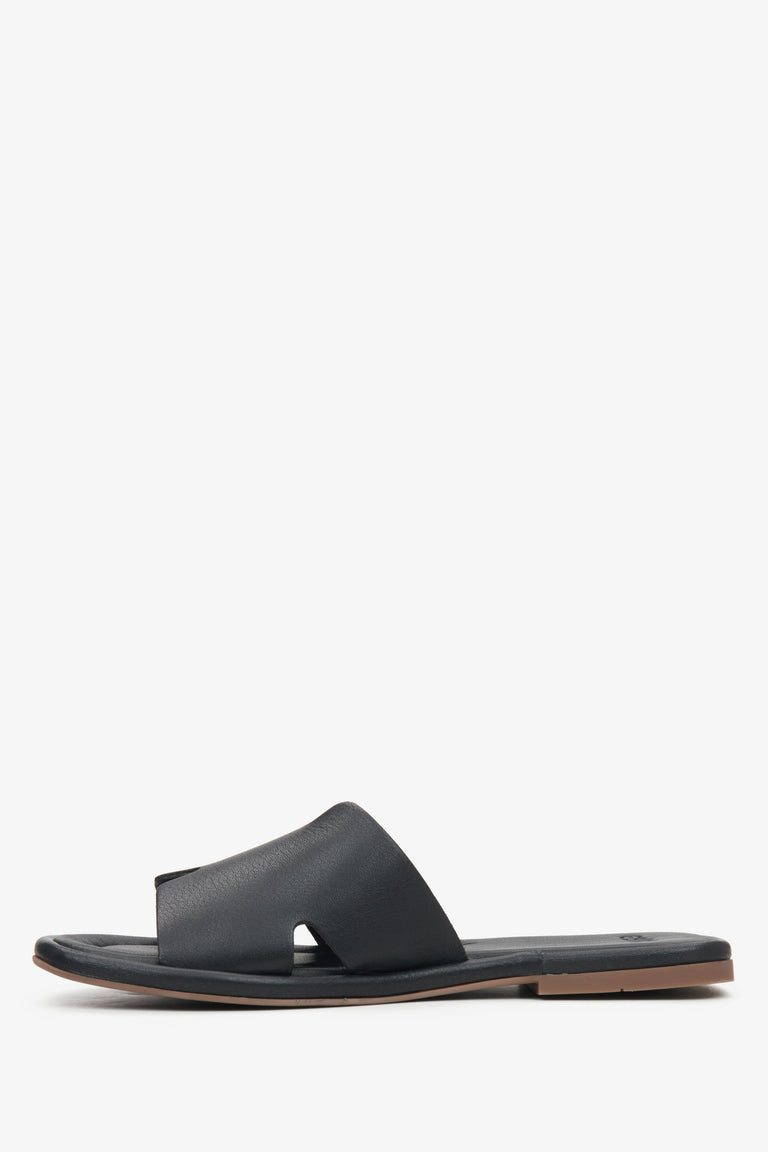 Estro's black slide sandals - shoe sideline.