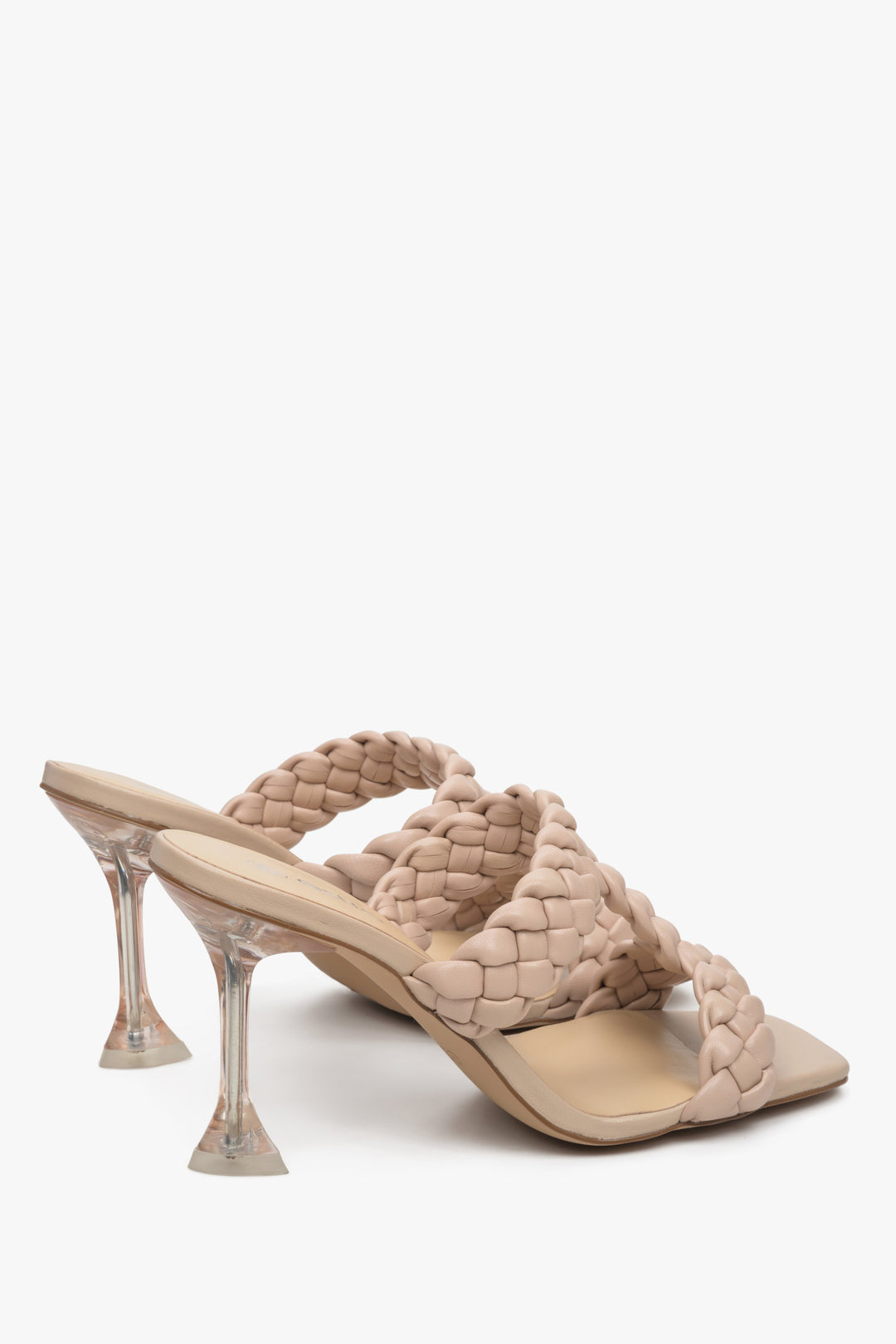Estro heeled mules in beige leather Estro - a close-up on a funnel heel.