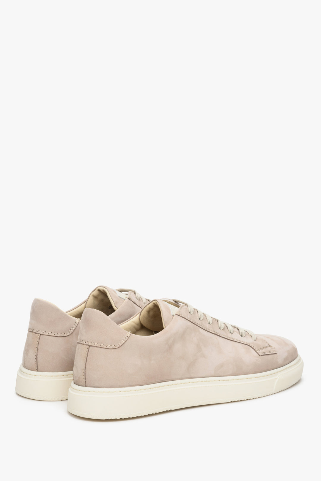 Beige nubuck men's sneakers for spring Estro - presentation of the sole and side seam.