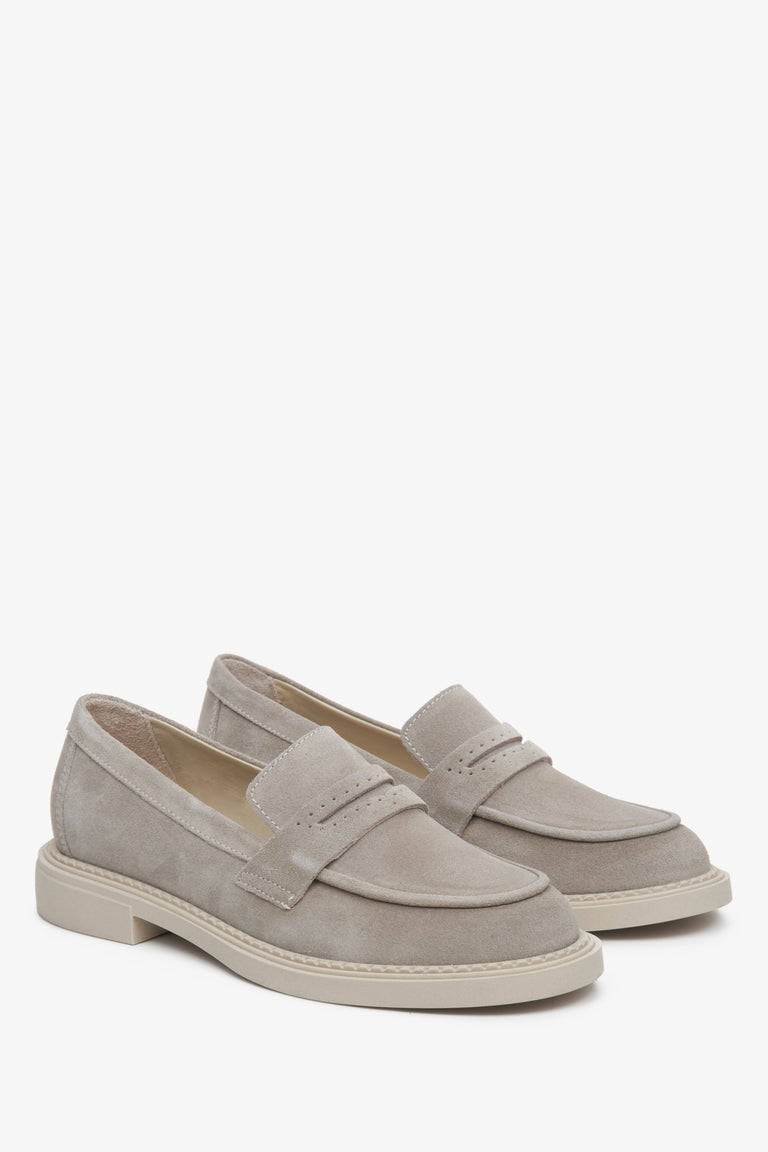 Women's grey suede loafers for fall Estro.