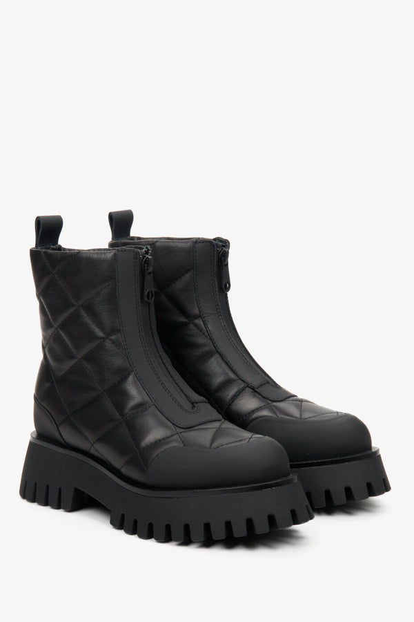 Women's Black Leather Quilted Boots for Winter Estro ER00112218