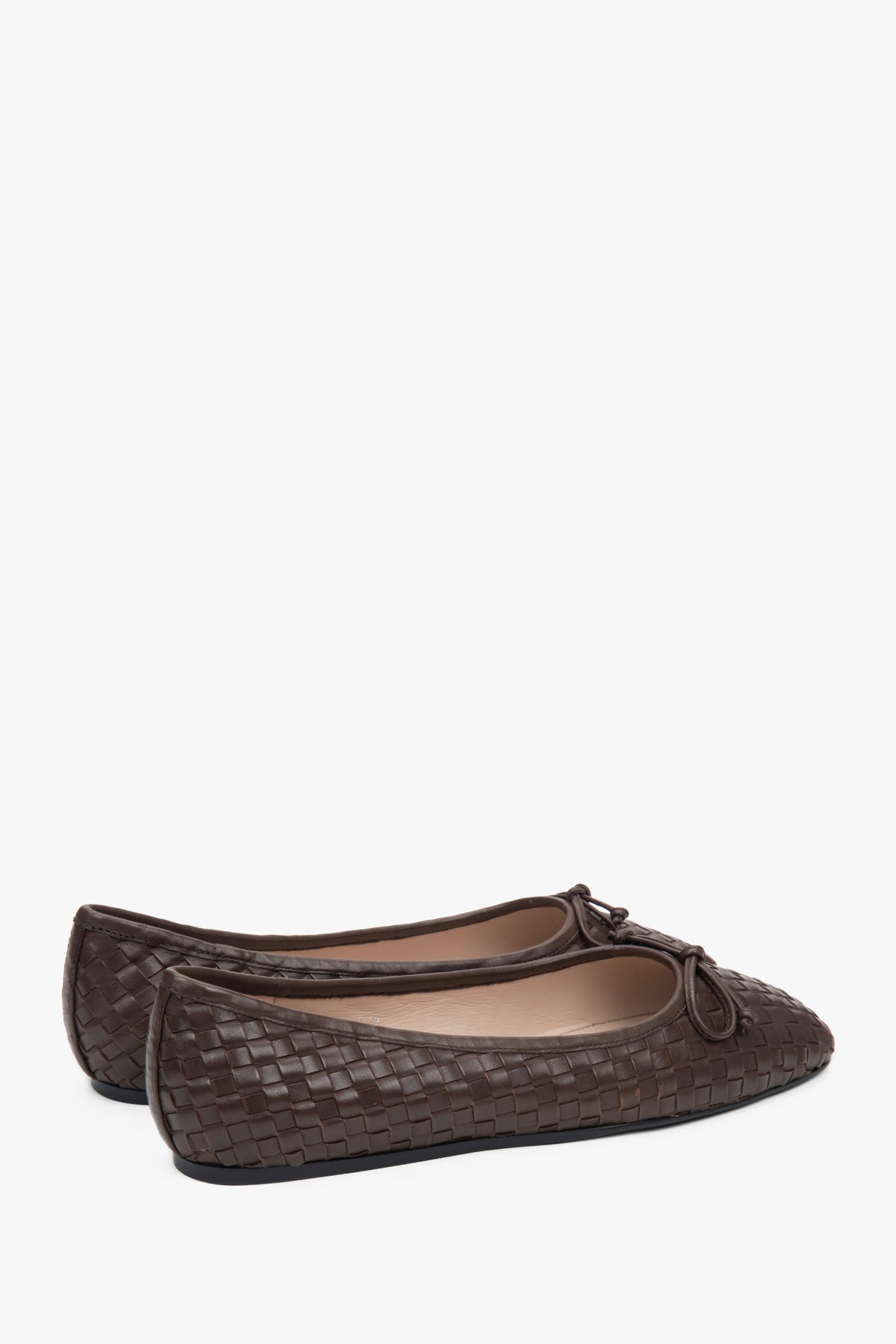 Comfortable dark brown Estro women's ballet flats, made of soft woven genuine leather.