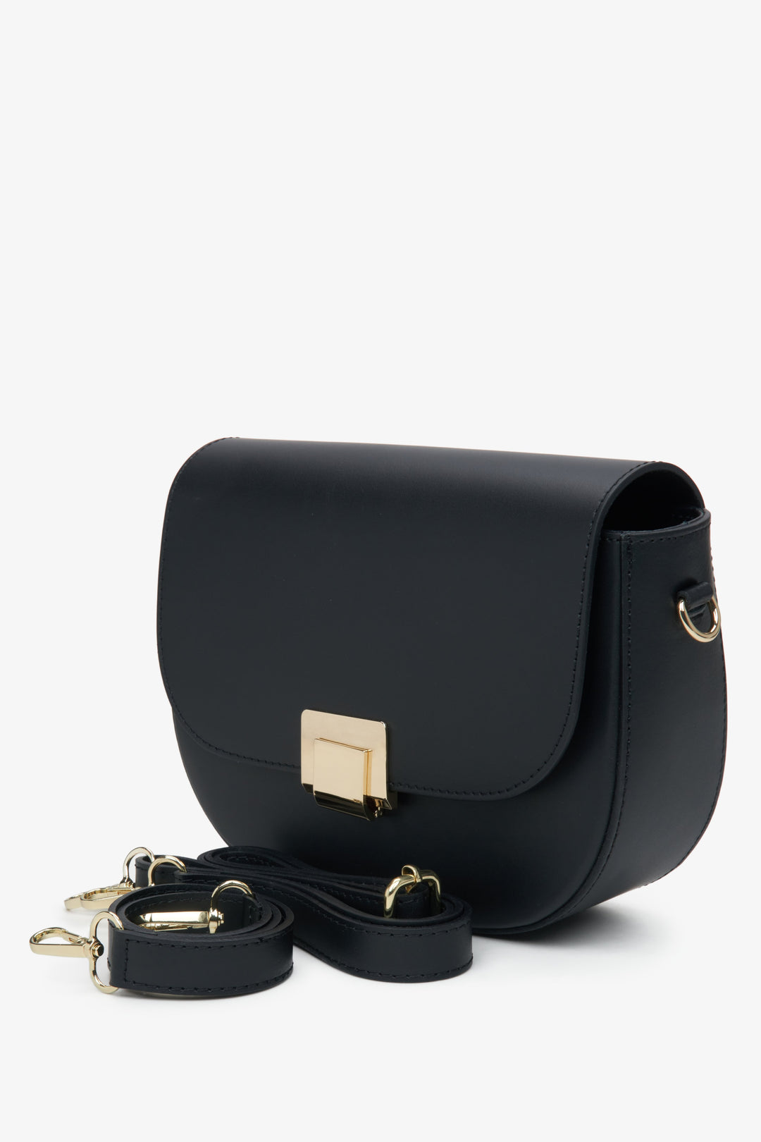 Estro women's black  leather handbag with an adjustable strap.