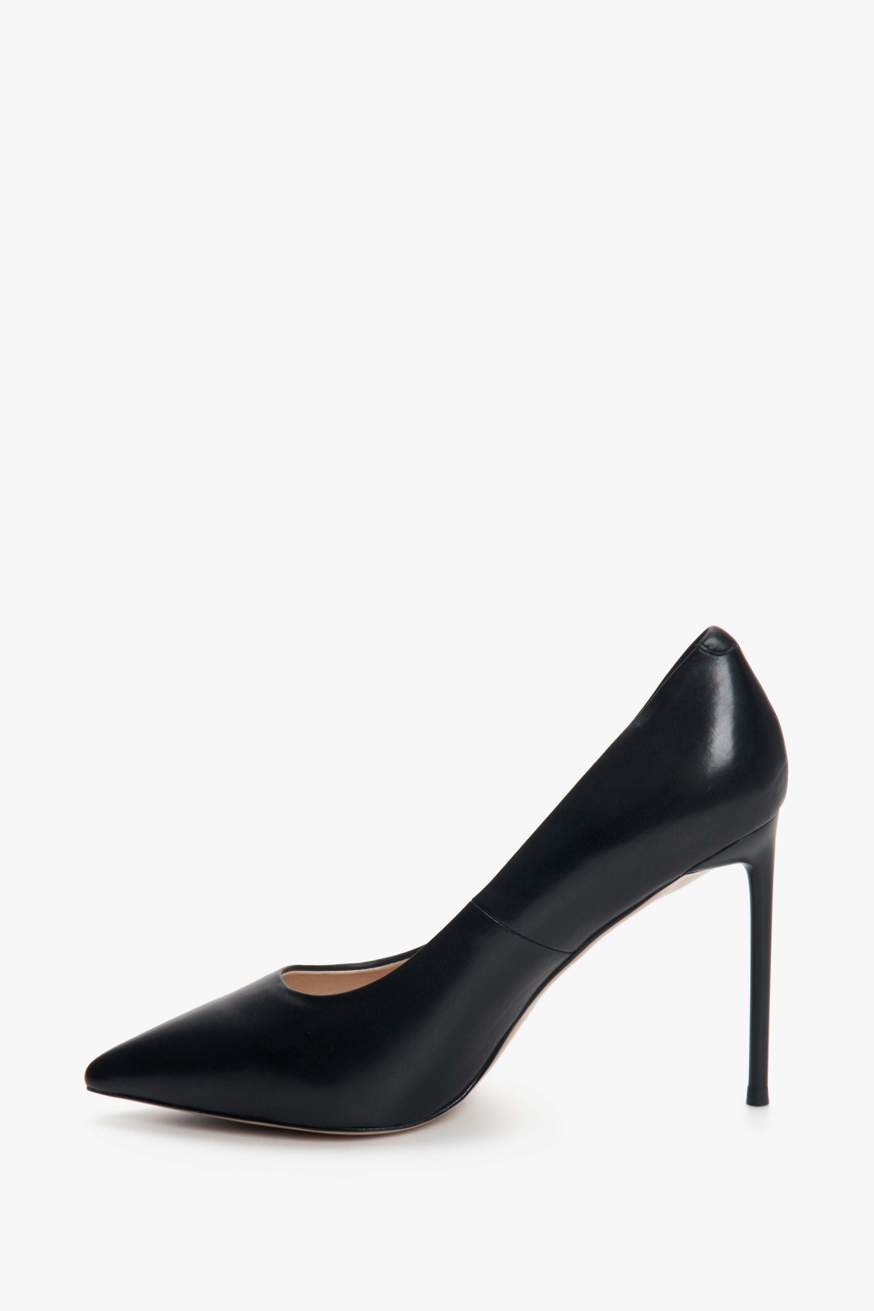 Women's black high-heeled stilettos made of genuine leather by Estro - shoe profile.