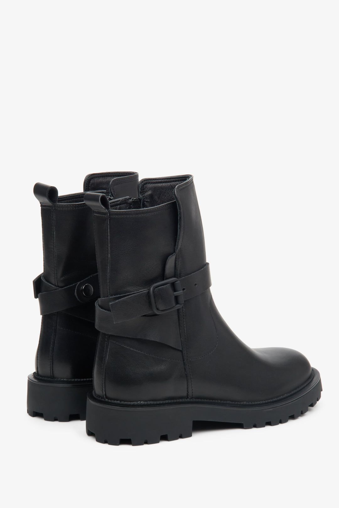 Women's black Estro leather ankle boots with soft uppers - close-up on the profile and back of the boots.