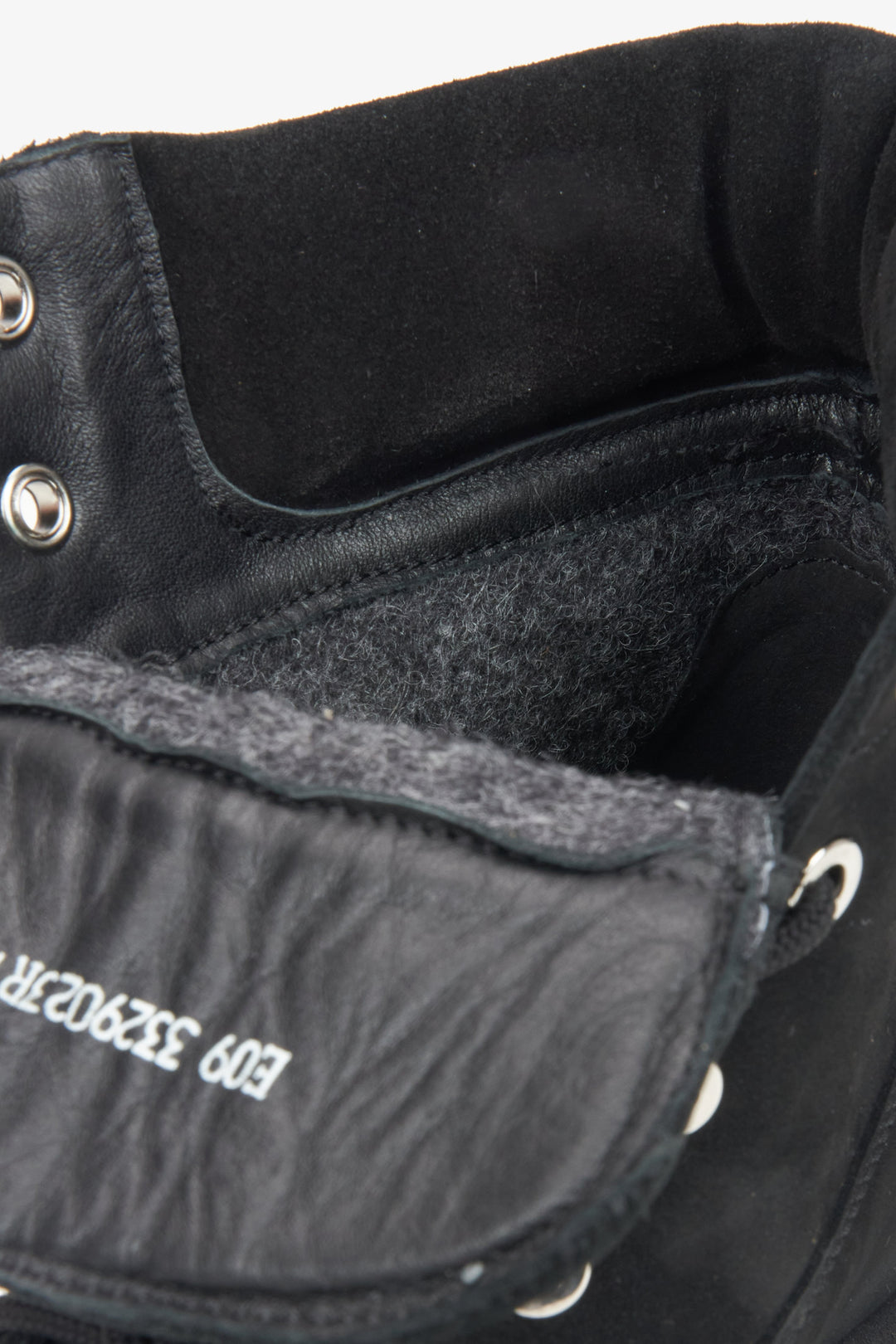 Women's black lace-up ankle boots Estro - close-up of the interior of the model.