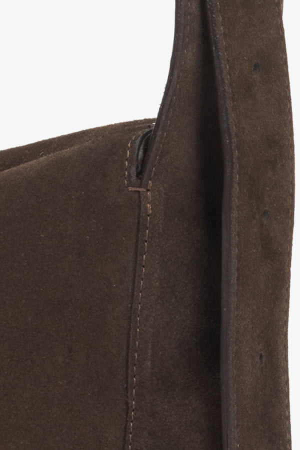 Estro Women's Saddle Brown Messenger Bag Made with Premium Italian Leather - details.