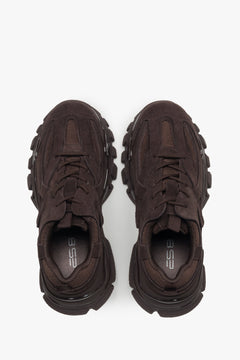 Women's saddle brown sneakers (ES8) combining a velour finish with a trendy low-top chunky platform design.