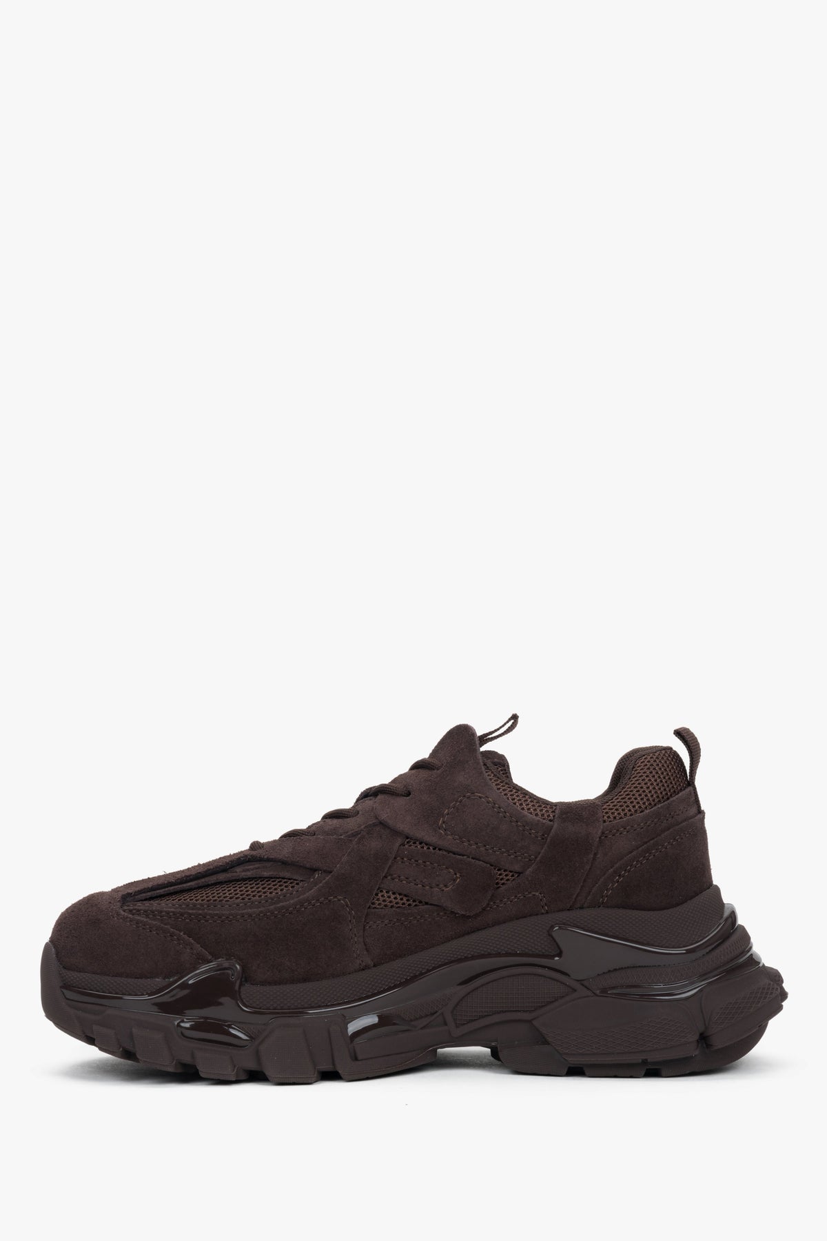 Women's saddle brown low-top sneakers crafted from velour with a chunky platform.