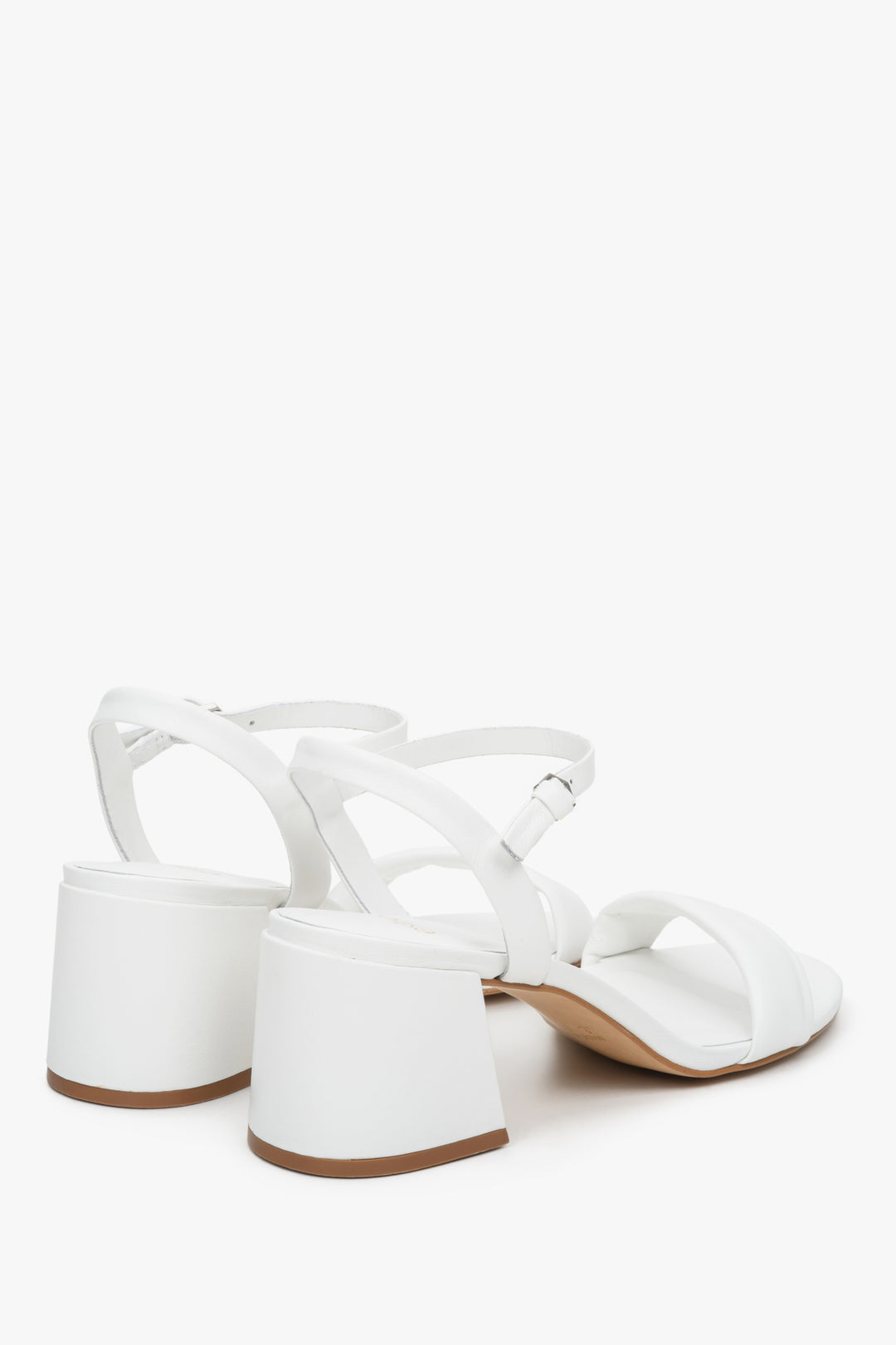 Women's Block Heel White Sandals made of Genuine Leather Estro ER00112424