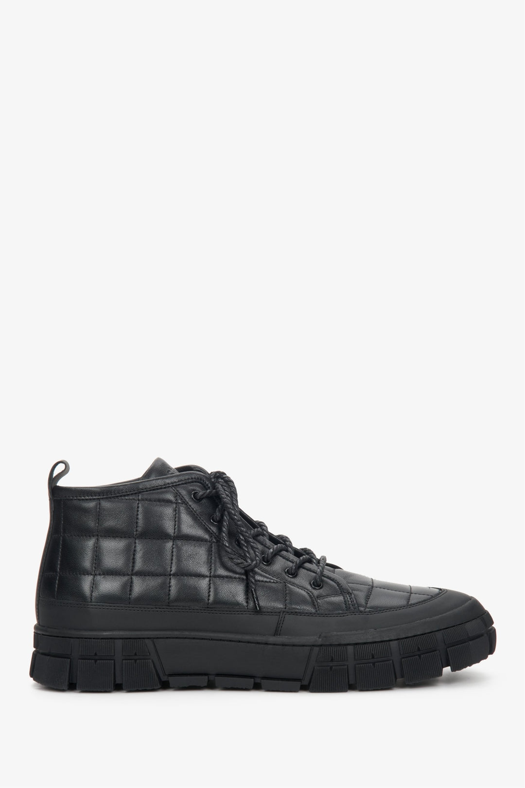 Men's black high-top sneakers by Estro - shoe profile.