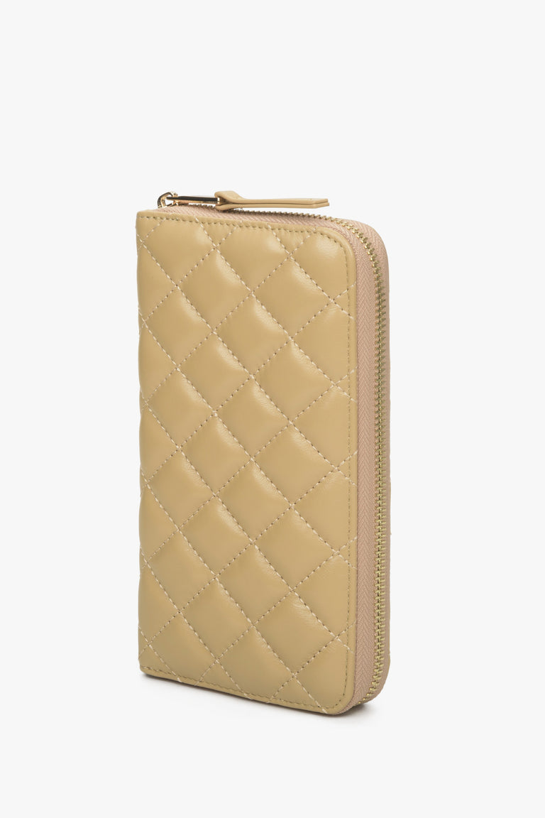 Women's Continental Beige Quilted Leather Wallet Estro ER00114483.