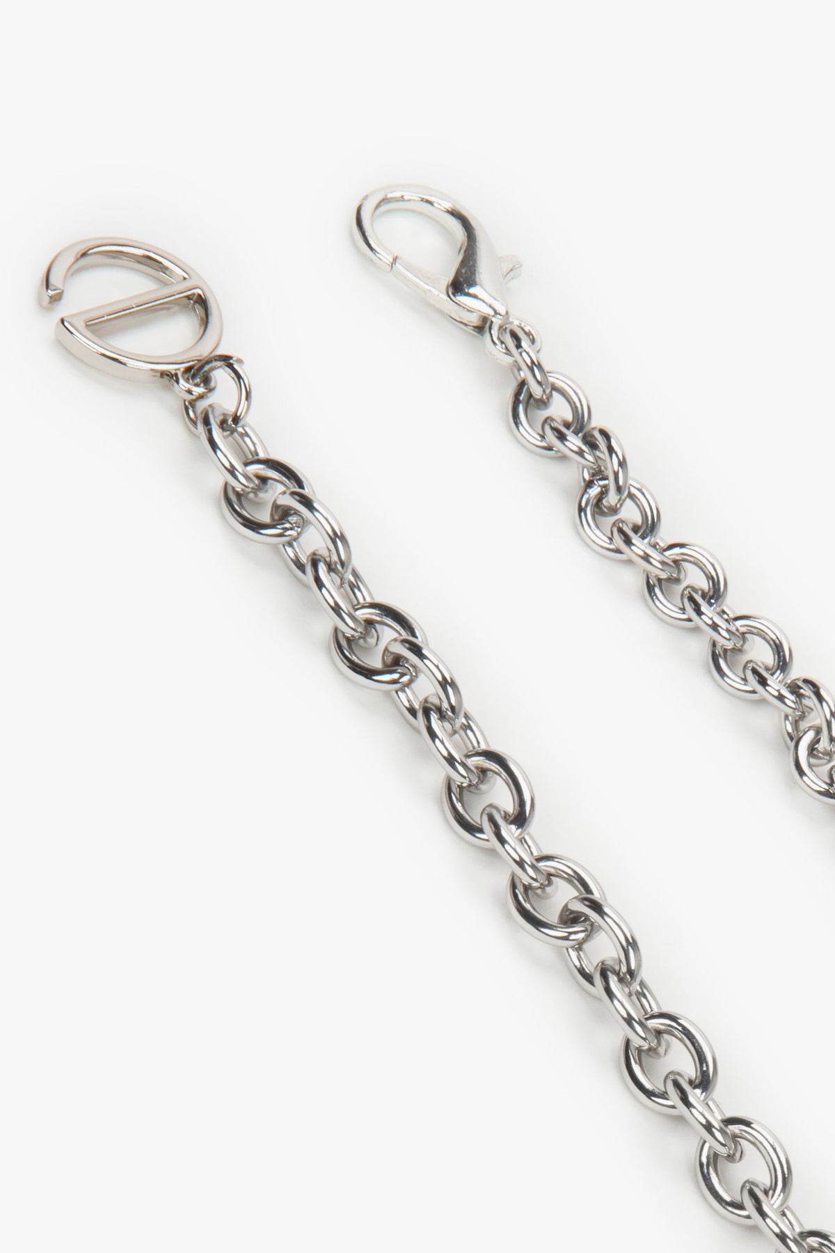 Stylish 115 cm Silver Chain Belt with Carabiner Closure – Estro.