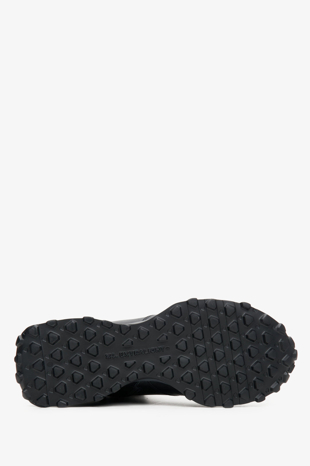 Men's black Estro  sneakers - close-up on the sole.