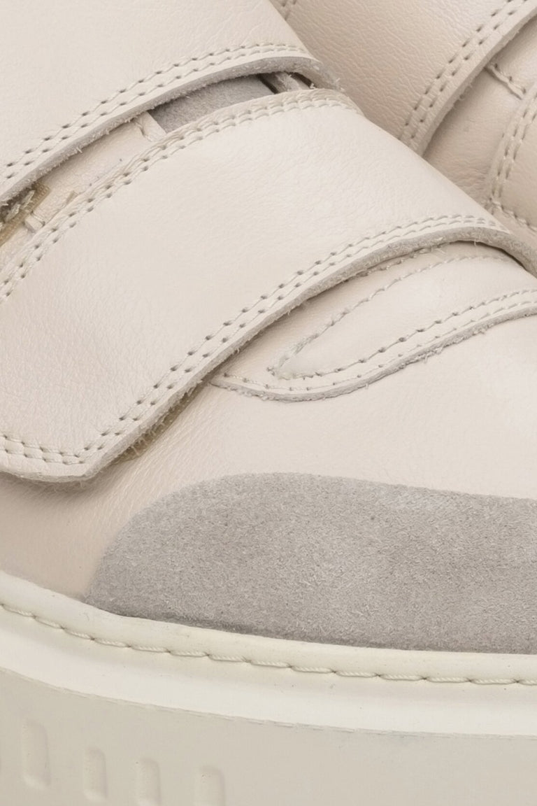 Women's sneakers with two Velcro straps in natural leather and suede by Estro - close-up on details.