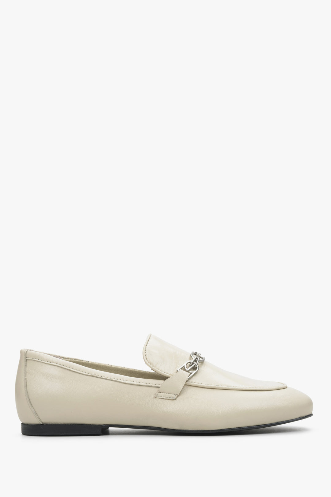 Women's light beige penny loafers Estro - shoe profile.