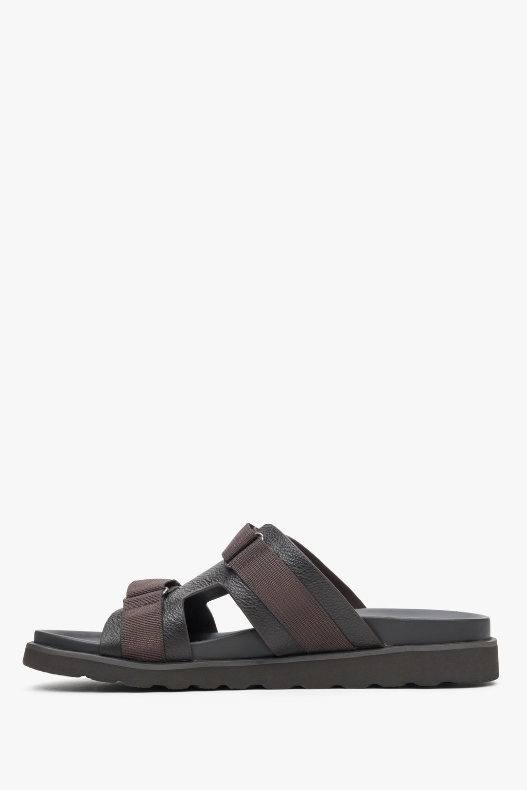 Leather, men's dark brown flip-flops with a flexible sole by Estro - shoe profile.