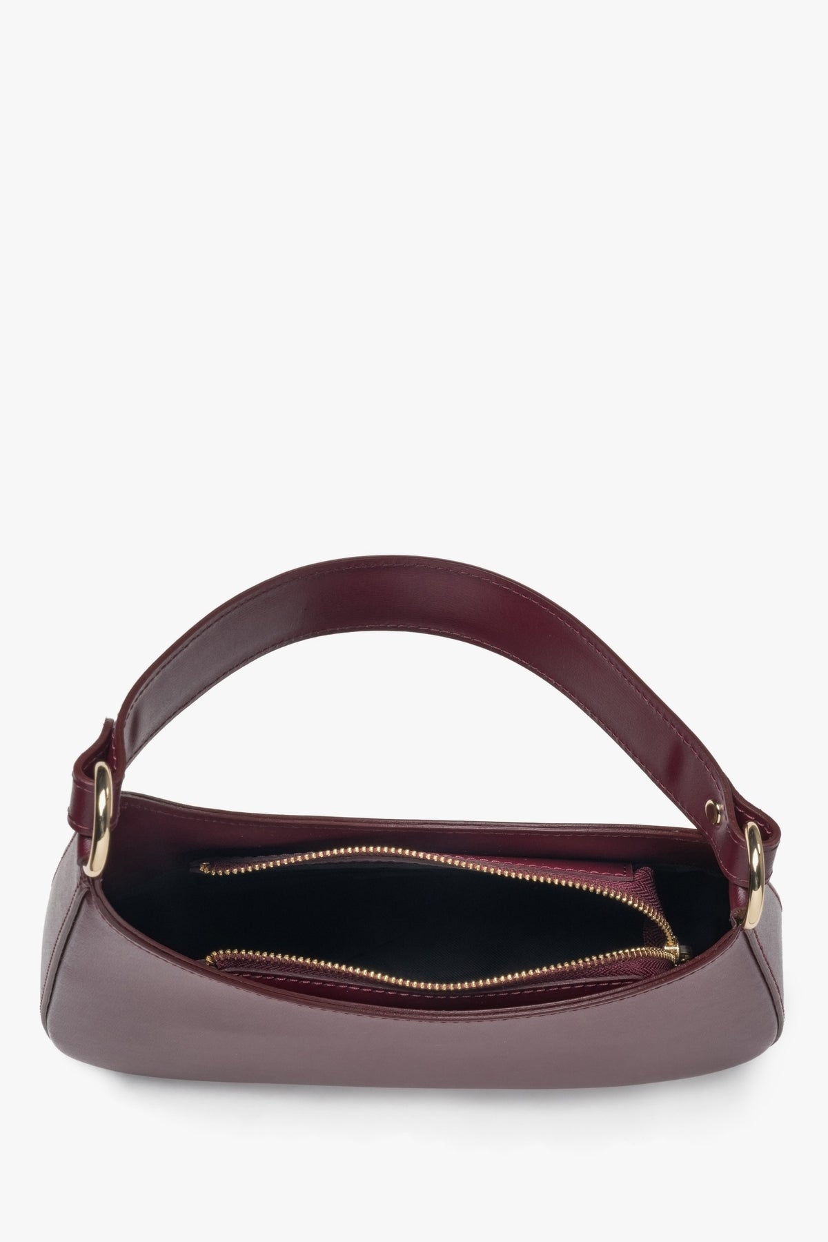 Women's shoulder bag in burgundy in Italian genuine  leather - close-up of the interior of the model.