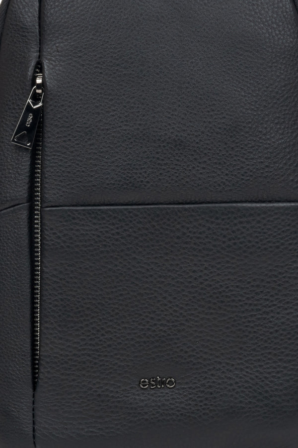 Black men's shoulder bag Estro made of soft leather and textiles – details.