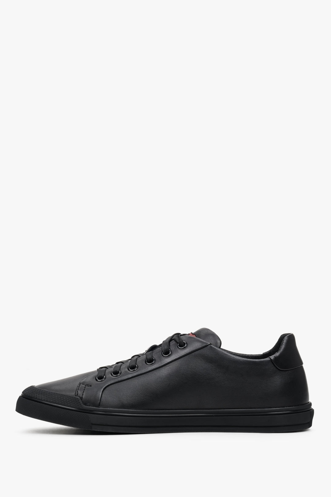 Lace-up  men's black sneakers by Estro made of genuine leather - shoe profile.