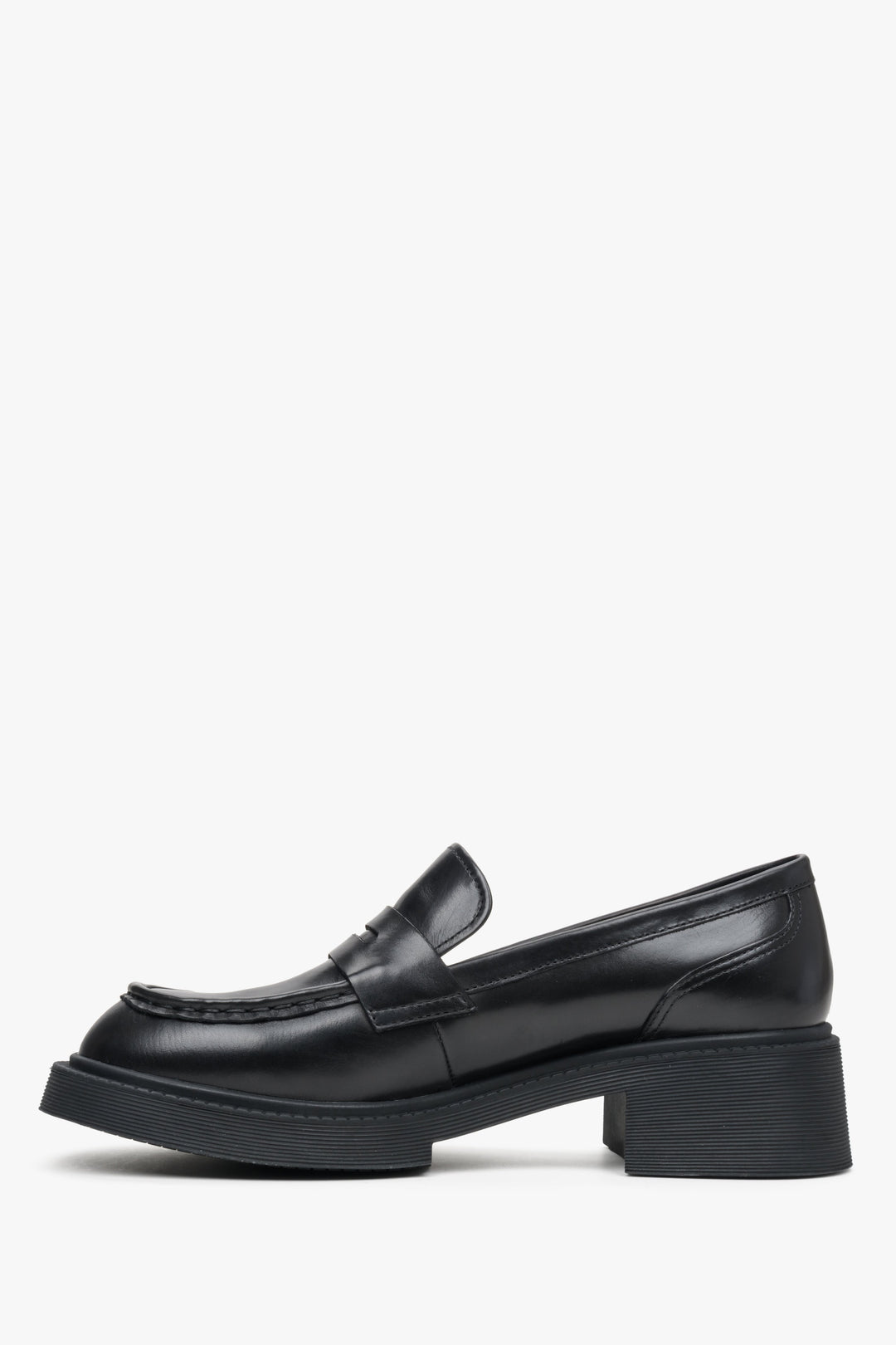 Leather, women's black moccasins with a stable heel - shoe profile.