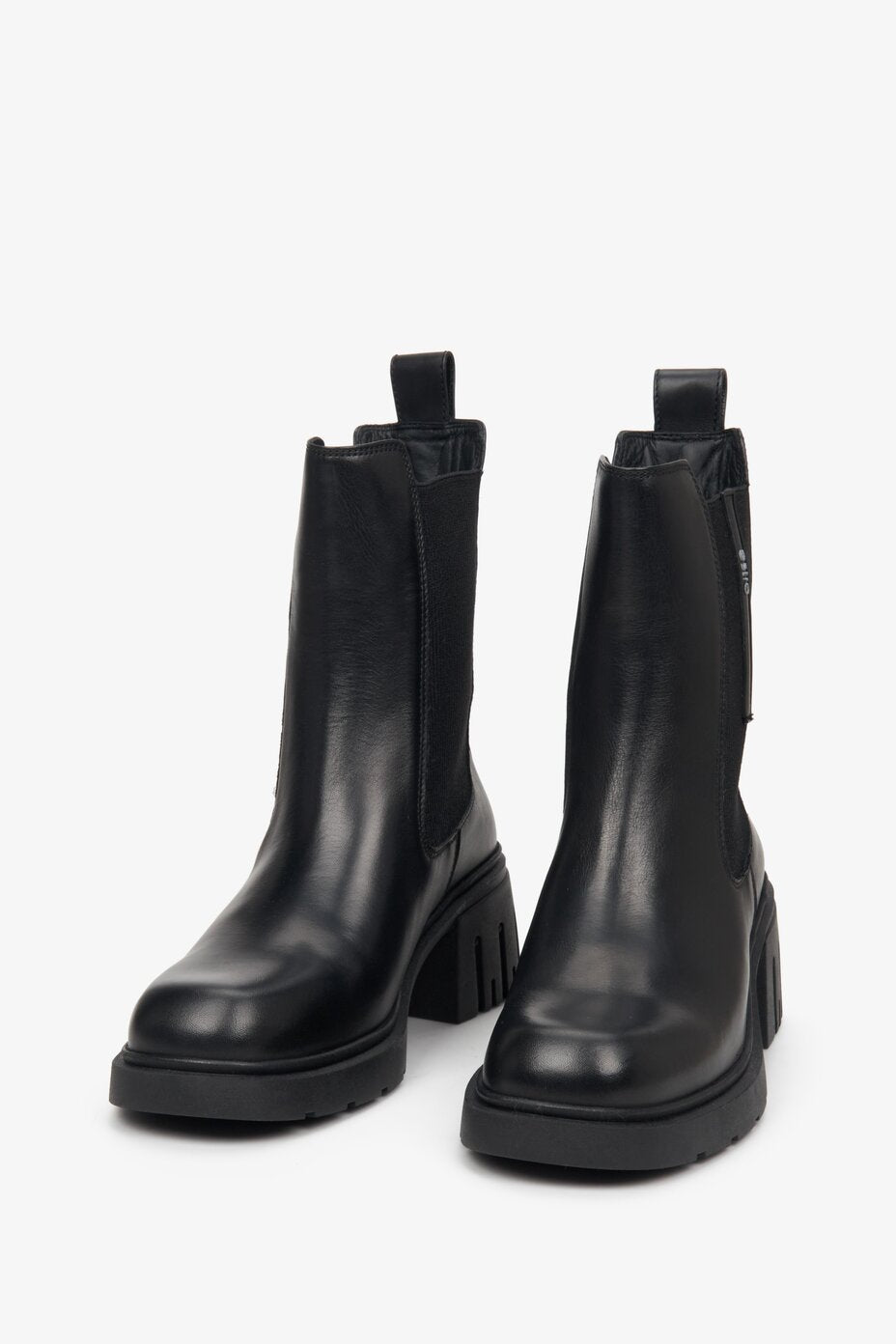 Women's black high-heeled Chelsea boots for fall by Estro.