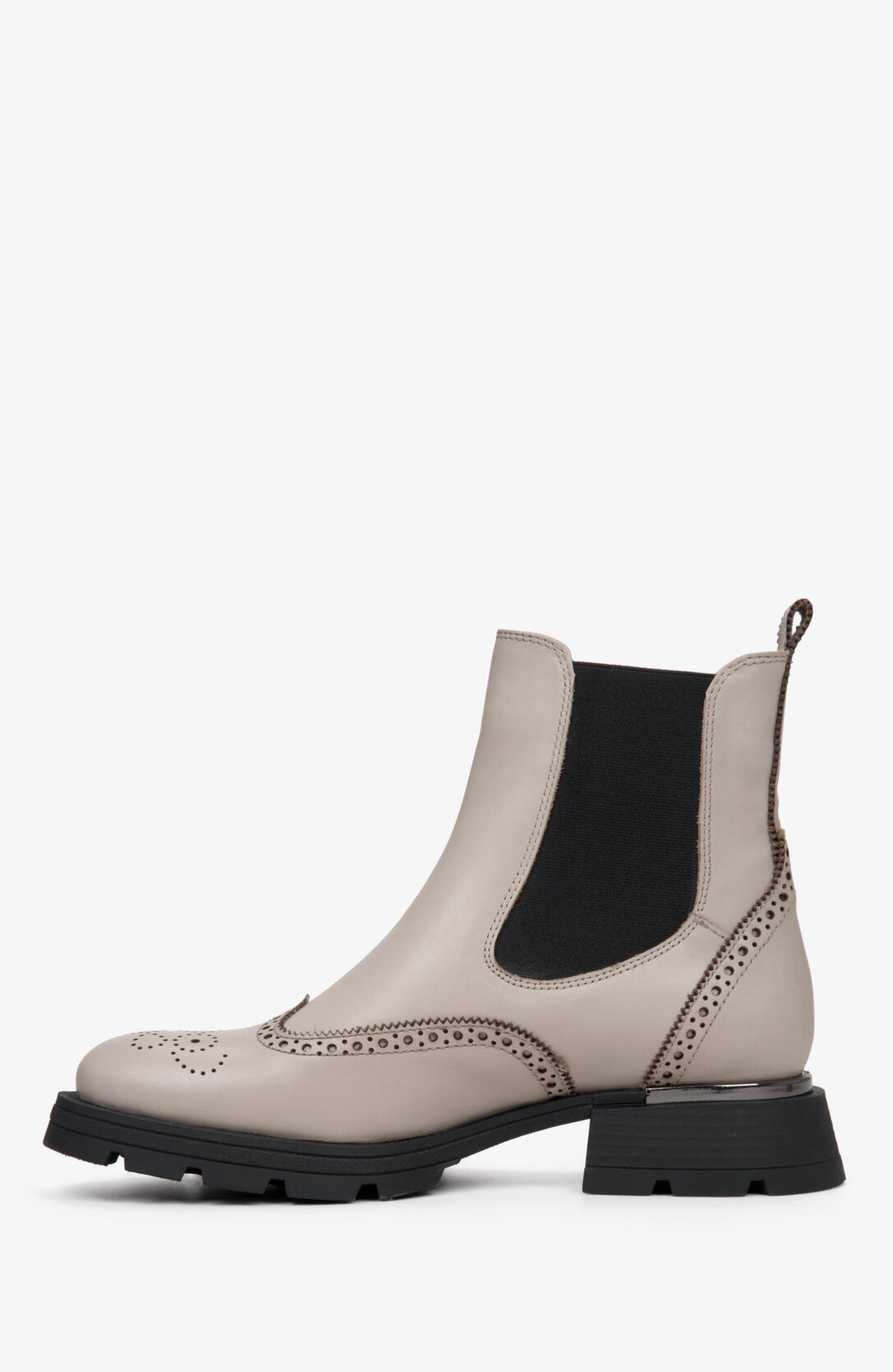 Women's casual ankle boots in beige Estro - presentation of shoe profile.