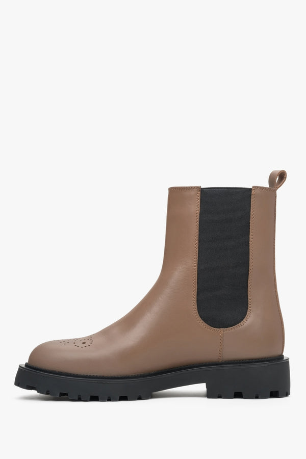 Women's brown leather ankle boots - profile view of the Estro brand boot.