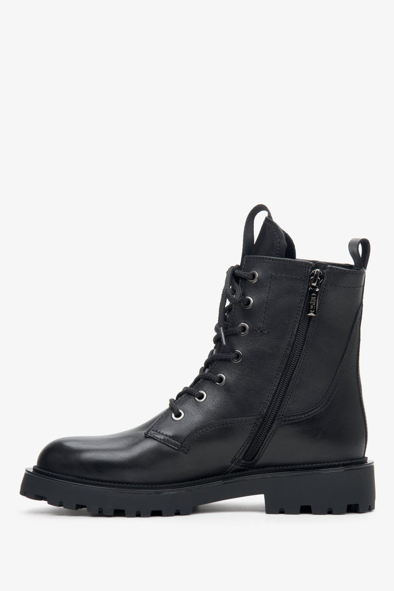 Women's black winter boots made of genuine leather by Estro - external view of the boot.