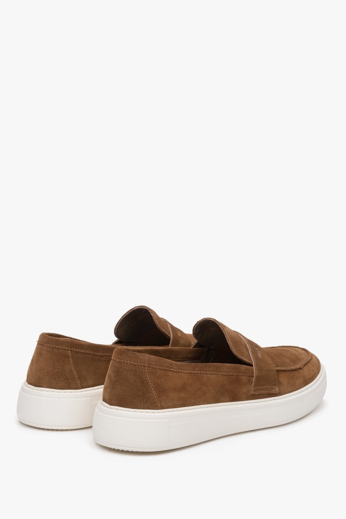 Estro men's  brown moccasins - heel of the shoe presentation.