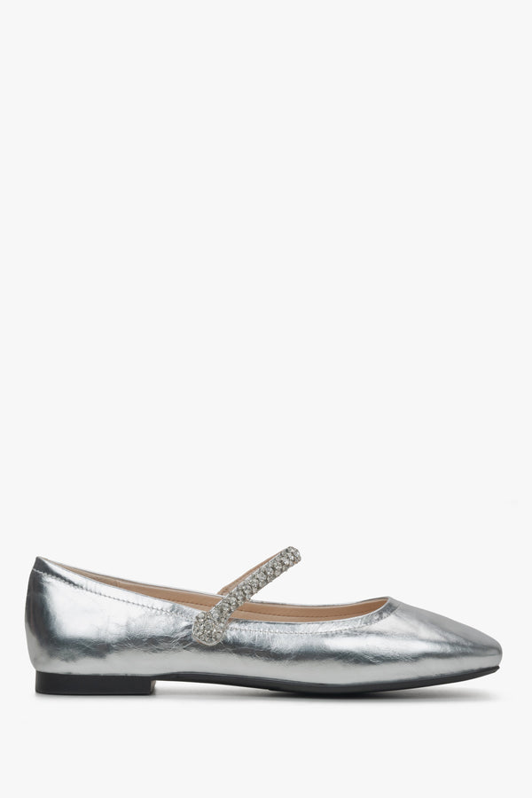 Silver Mary Jane Women's Ballet Flats with Decorative Strap Estro ER00115276.