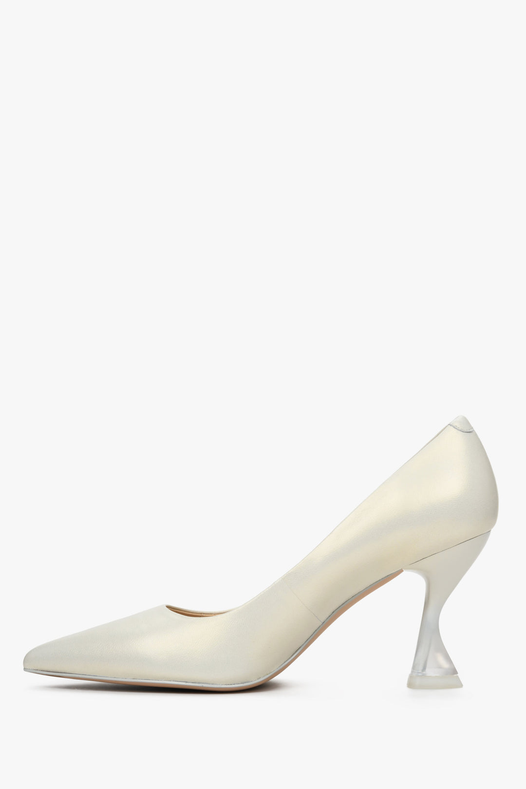 Pearlescent leather Estro women's high-heeled pumps - shoe profile.