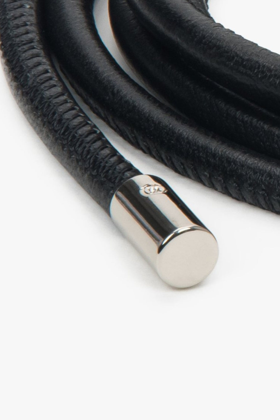 Black Slim Genuine Leather Belt with Tie Closure and Silver Hardware – Estro.