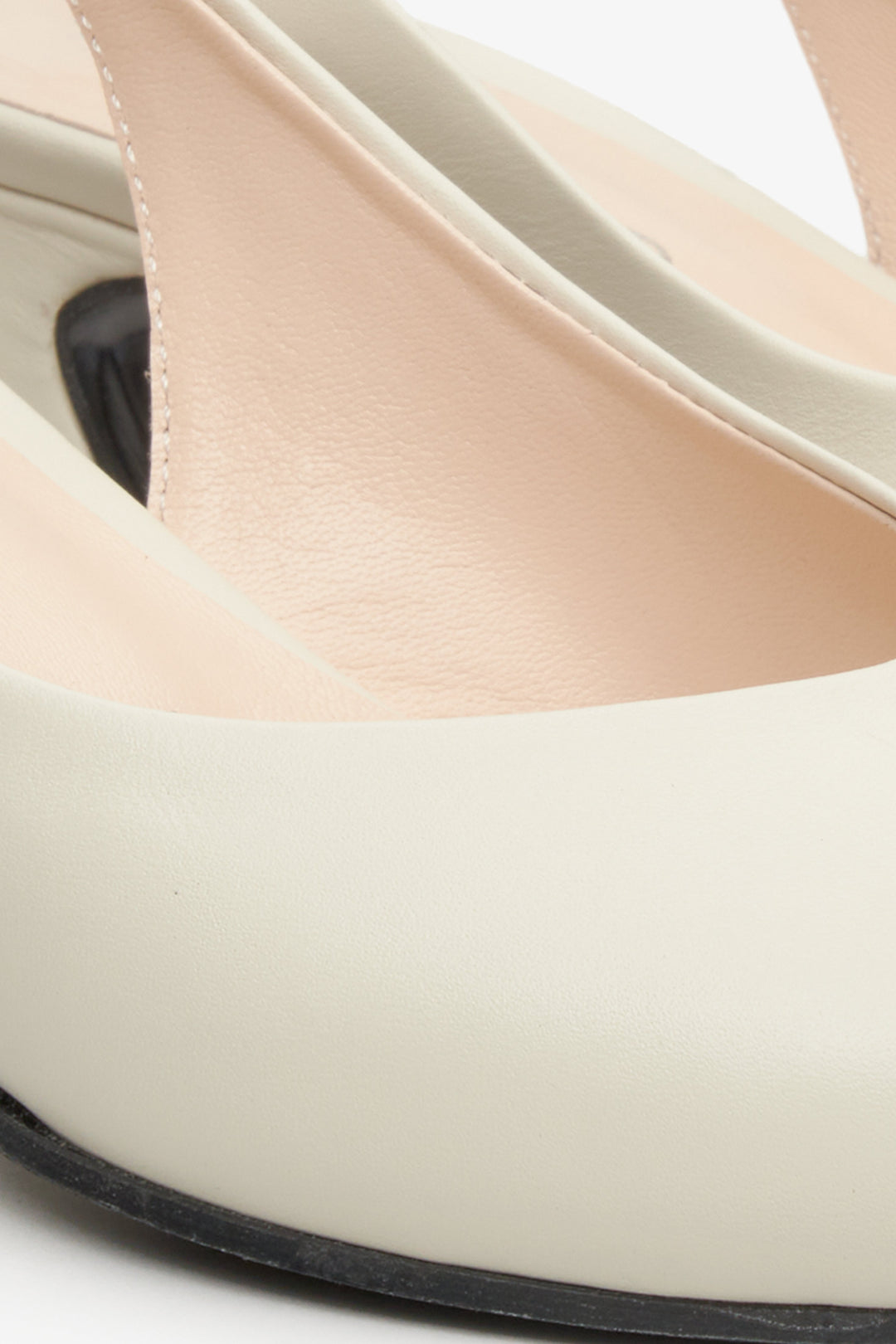 Women's light beige leather open-back pumps by Estro - close-up on the details.
