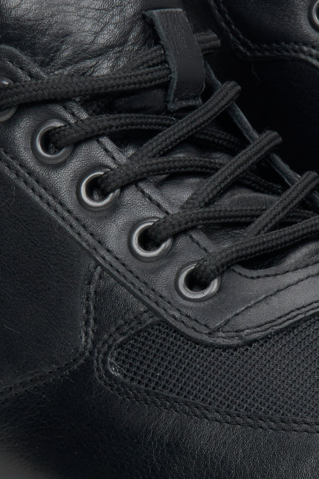 Men's black leather high-top  sneakers by Estro - close-up on the details.