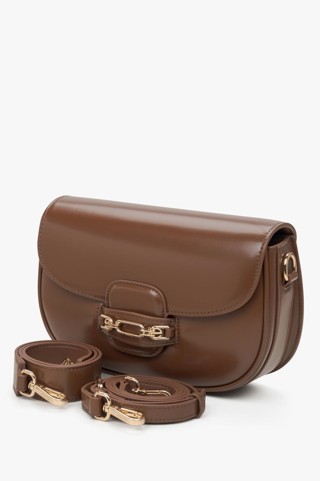 Estro women's brown bag with adjustable strap.