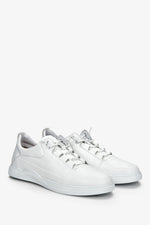 Men's white spring and fall sneakers ES 8 made of genuine leather - close-up on the sole and the toe of the shoe.