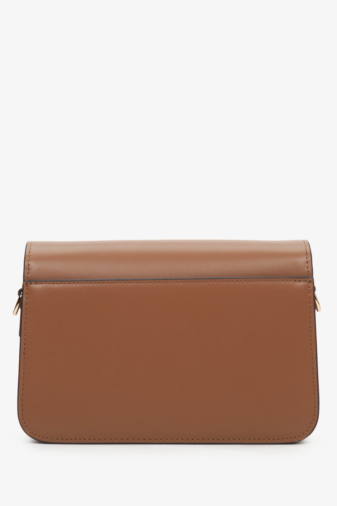 Women's brown handbag with a golden chain Estro - back view.