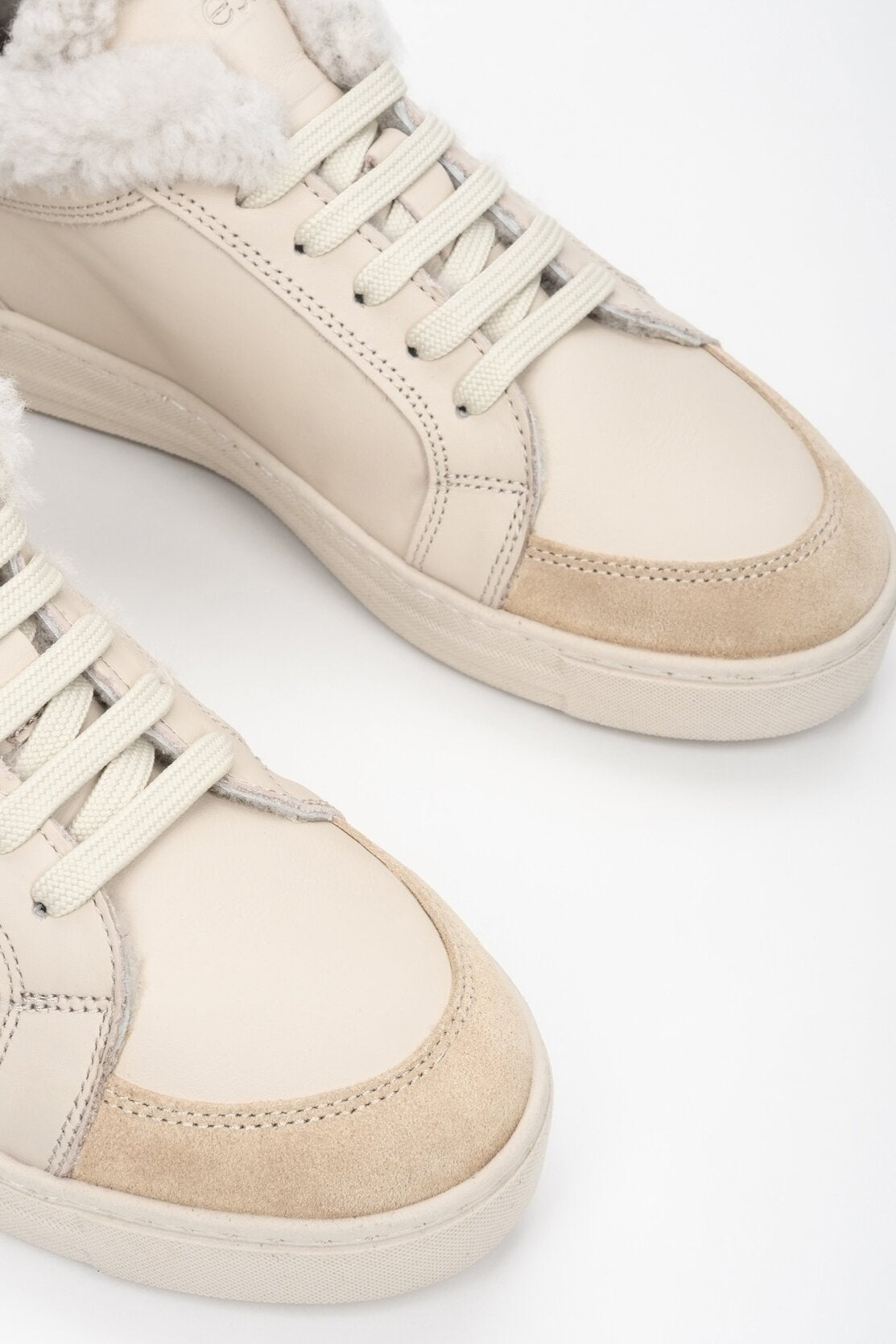 Women's beige casual sneakers for winter by Estro - presentation of shoes from above.